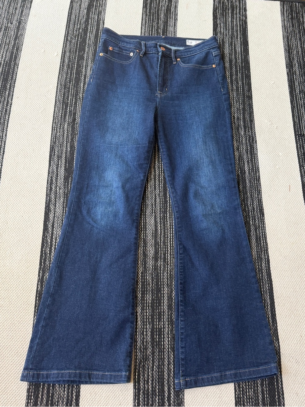 GAP Women's 70's Flare High Rise Dark Blue Jeans Size 29/8